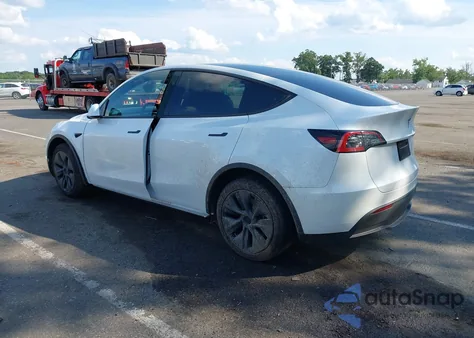 2024 Tesla Model Y Long Range Dual Motor All-Wheel Drive from USA, damaged, VIN 7SAYGDEE8RF161465